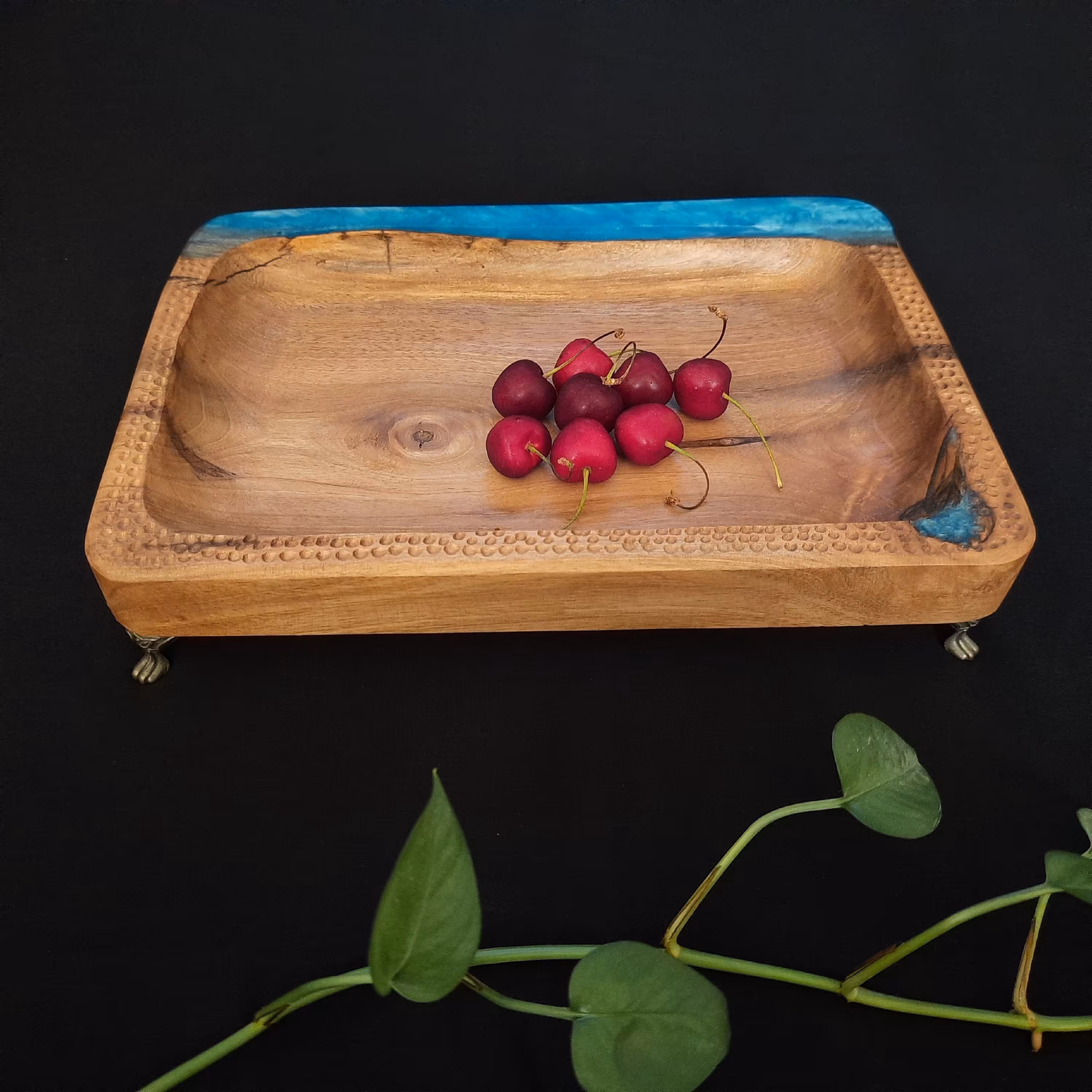 ظرف پایه دار