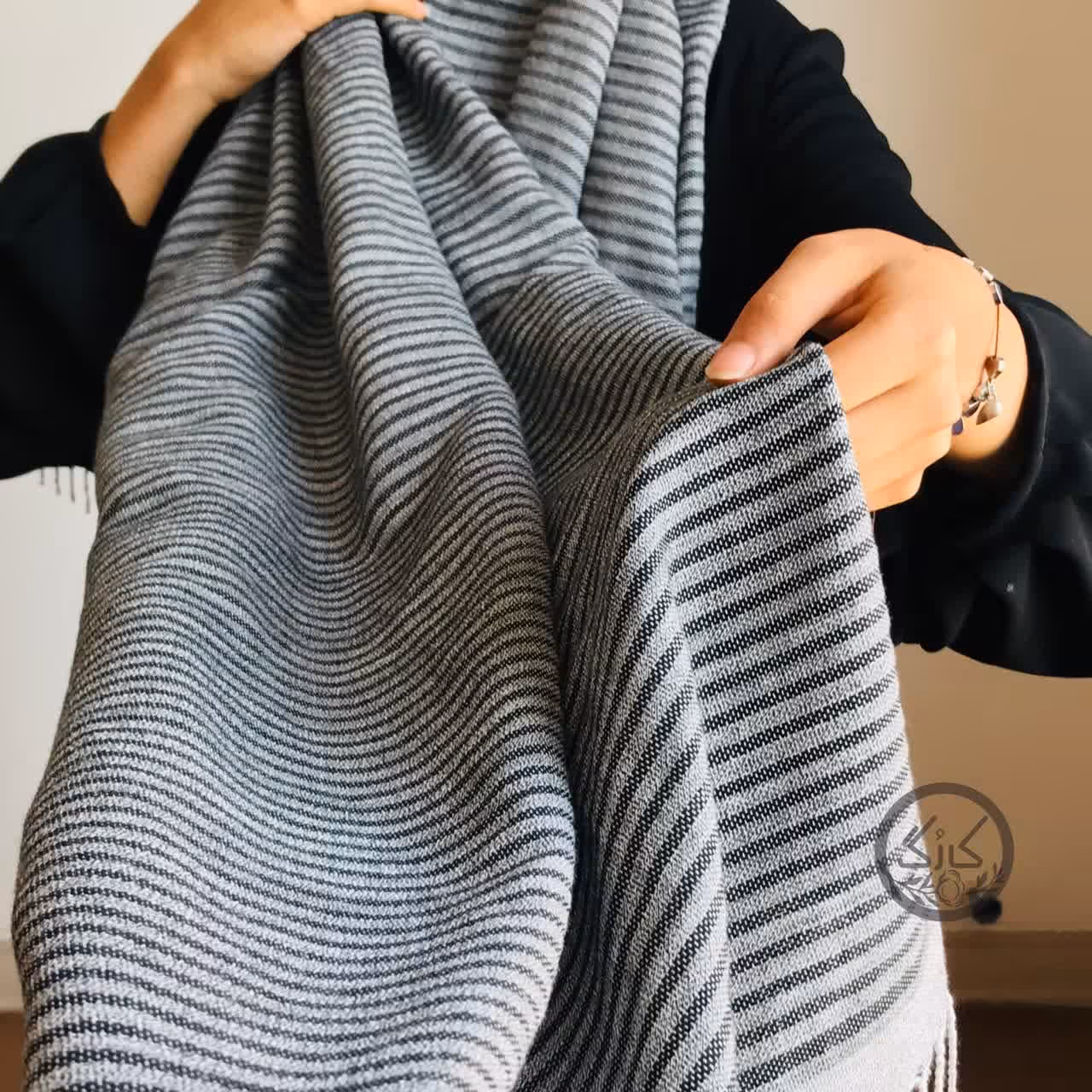شال دست بافت