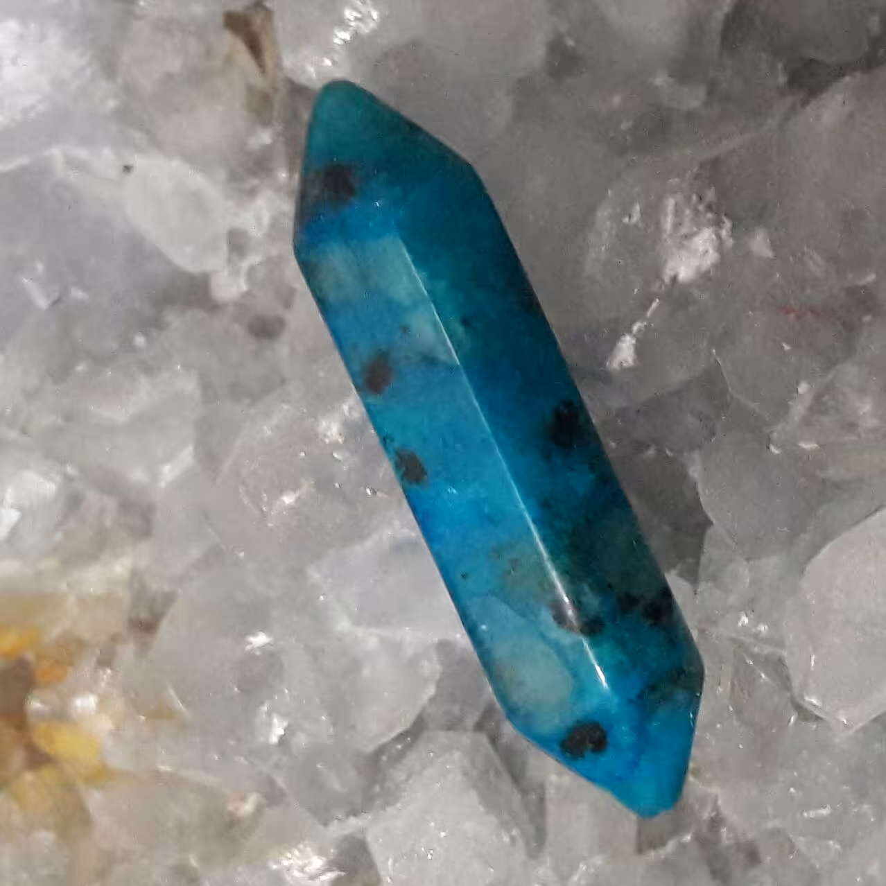 منشور دوسر سودالیت فیروزه ای بسیار خاص