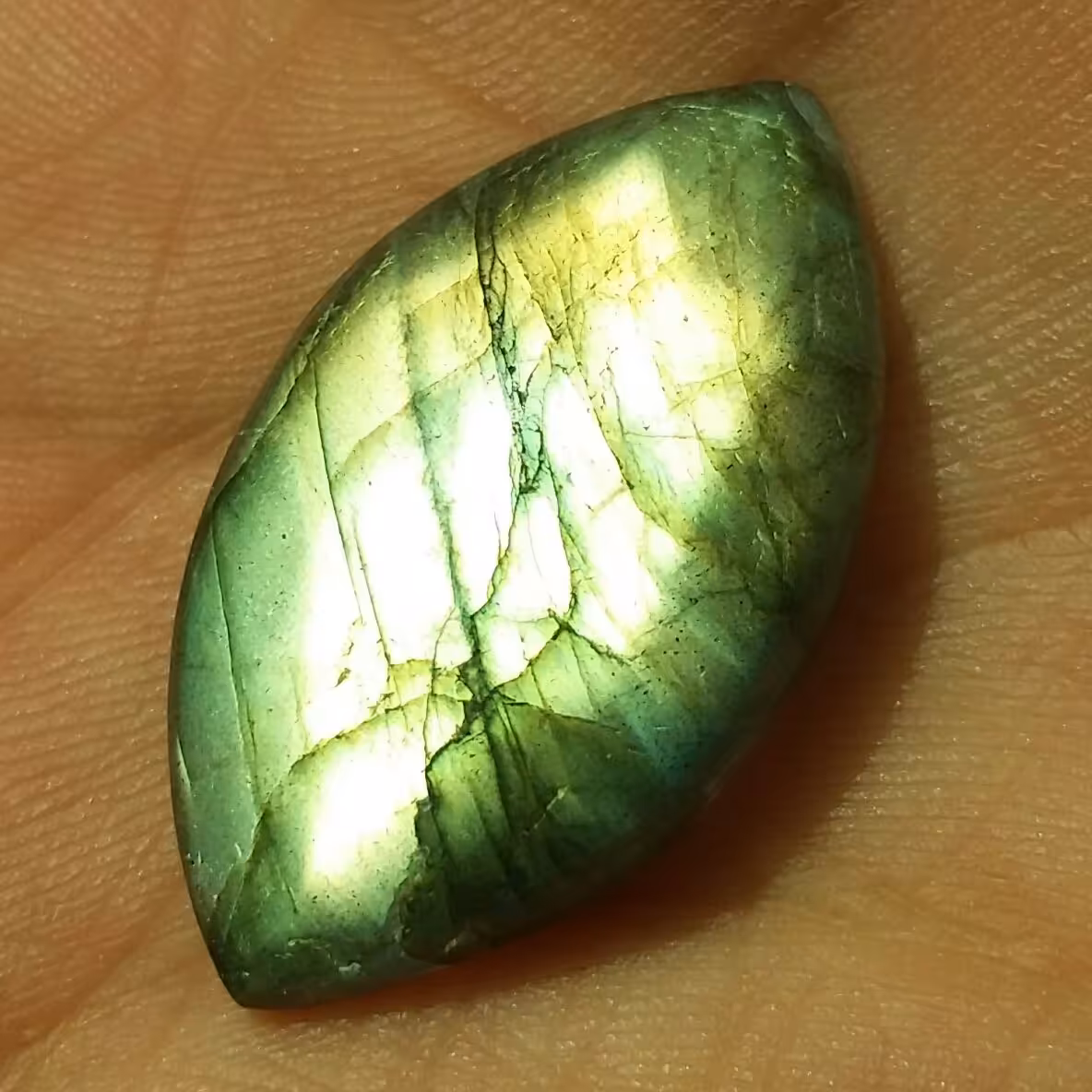 نگین وارداتی لابرادوریت بی نظیییر صد در صد طبیعی شاهکار خلقت تلالویی محشر