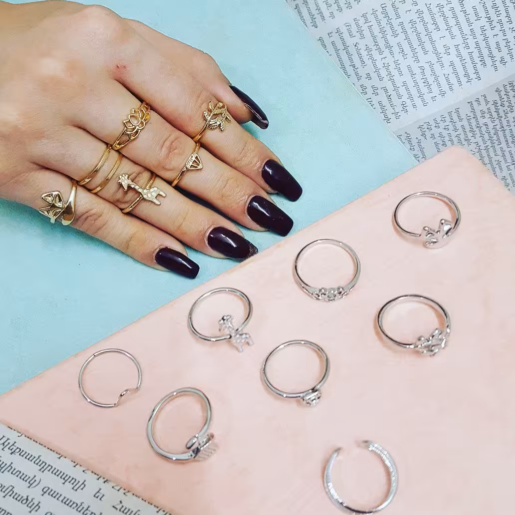 پک انگشتر ترند در طرح های مختلف رنگ ثابت 