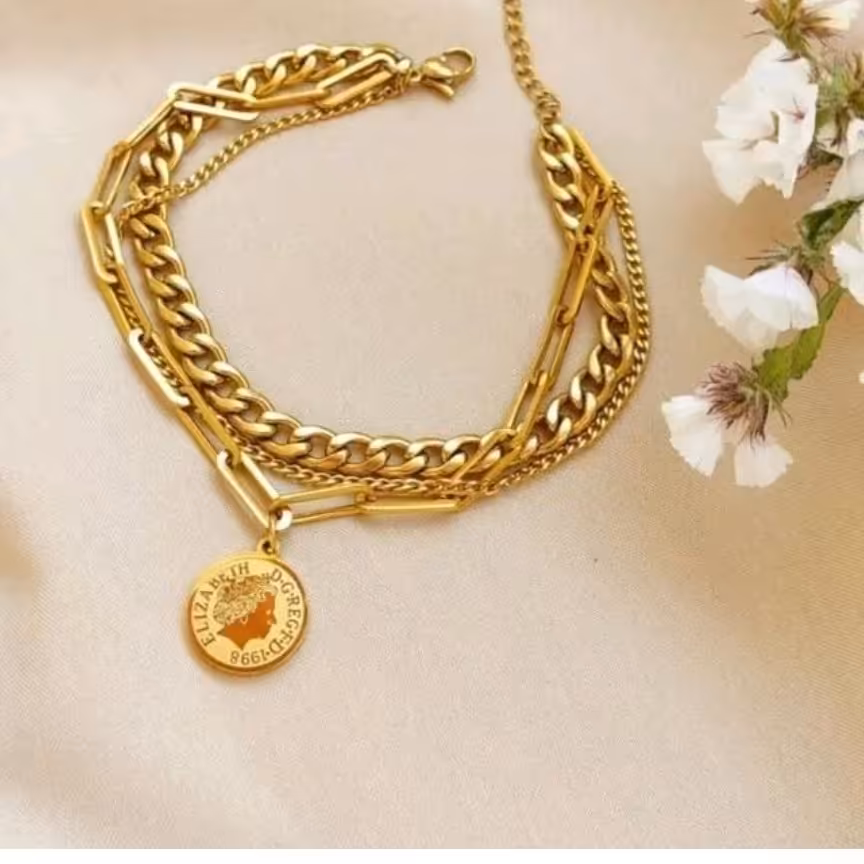 ارسال رایگان دستبند سه لاین زنجیر آجریو کارتیر و سکه الیزابت استیل