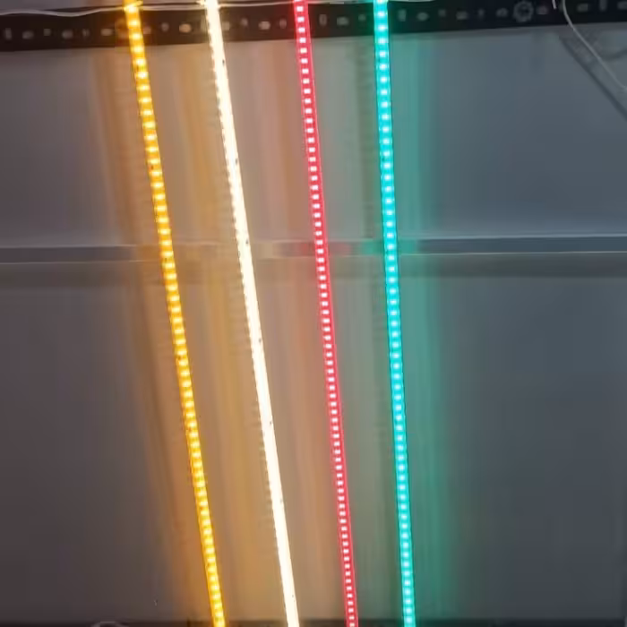 ریسه خطی اس ام دی 220 ولت برق مسقتیم