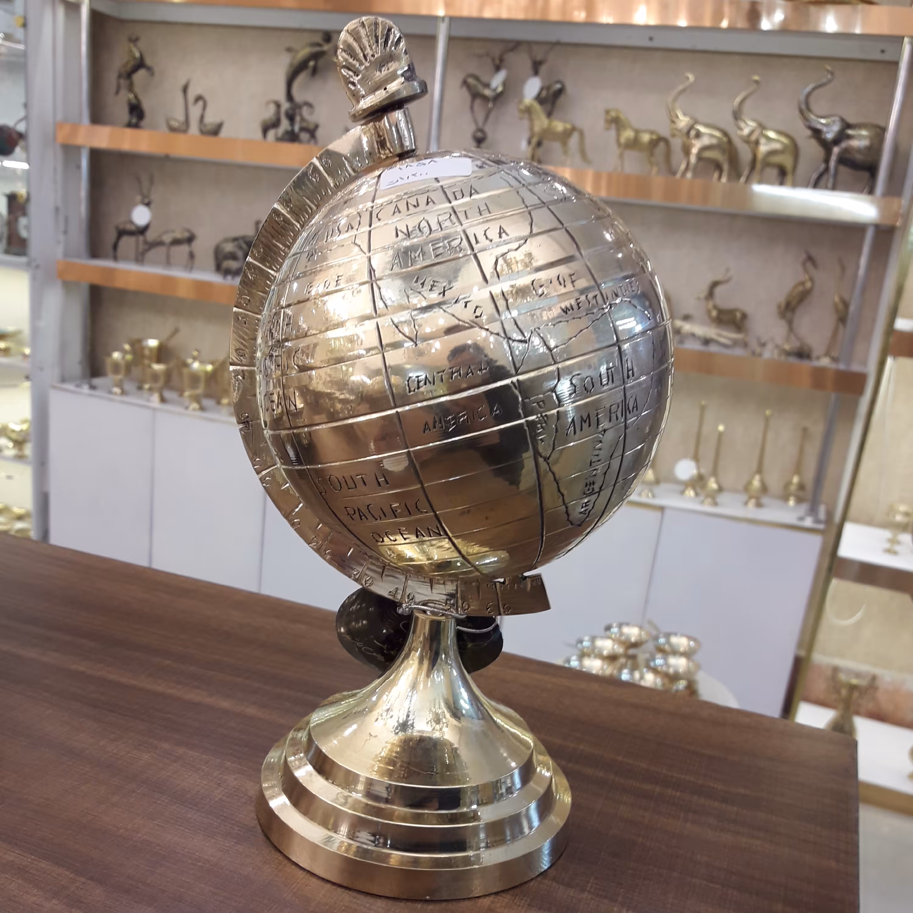 کره زمین برنجی هندی