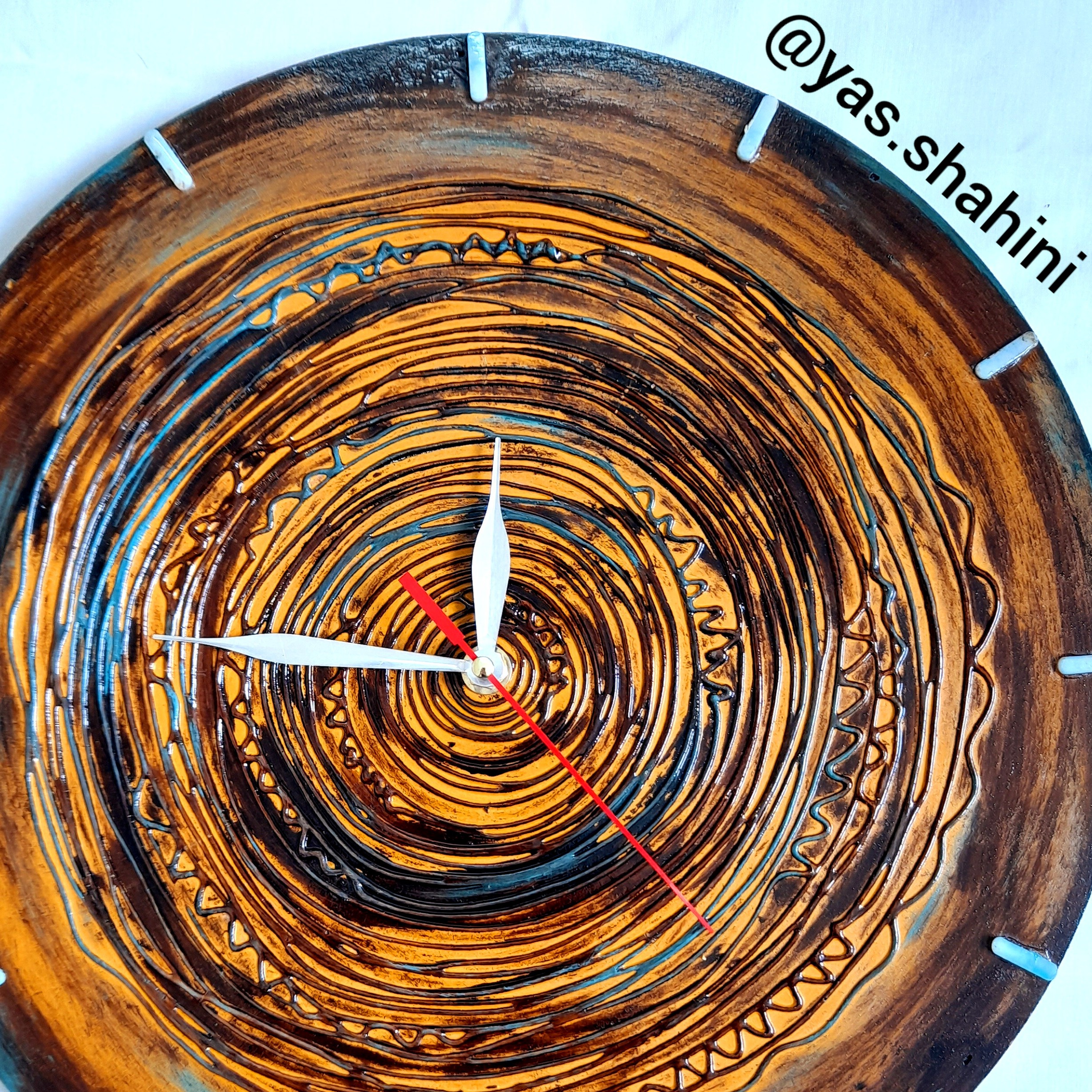 ساعت دیواری طرح چوب 35سانتی