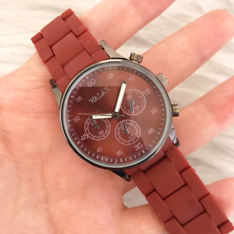 ساعت مچی مردانه والار قرمز