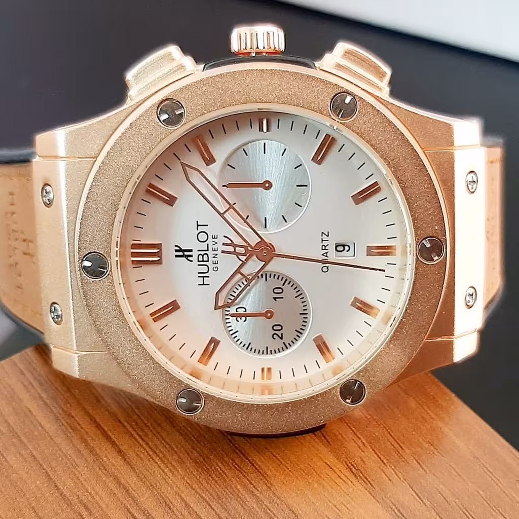 ساعت هابلوت مردانه بندقهوه ای صفحه سفید 