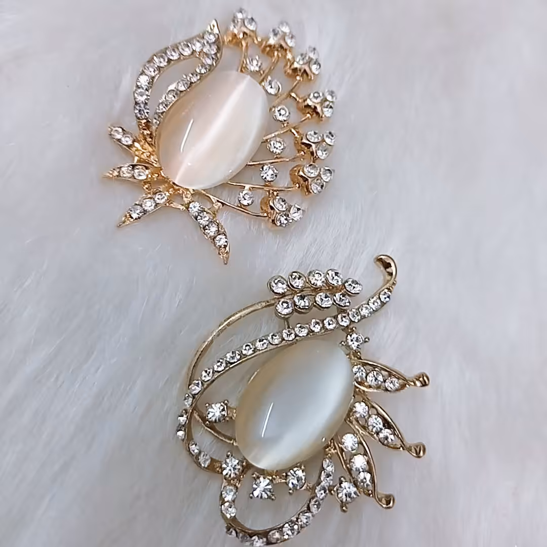 گل سینه زنانه