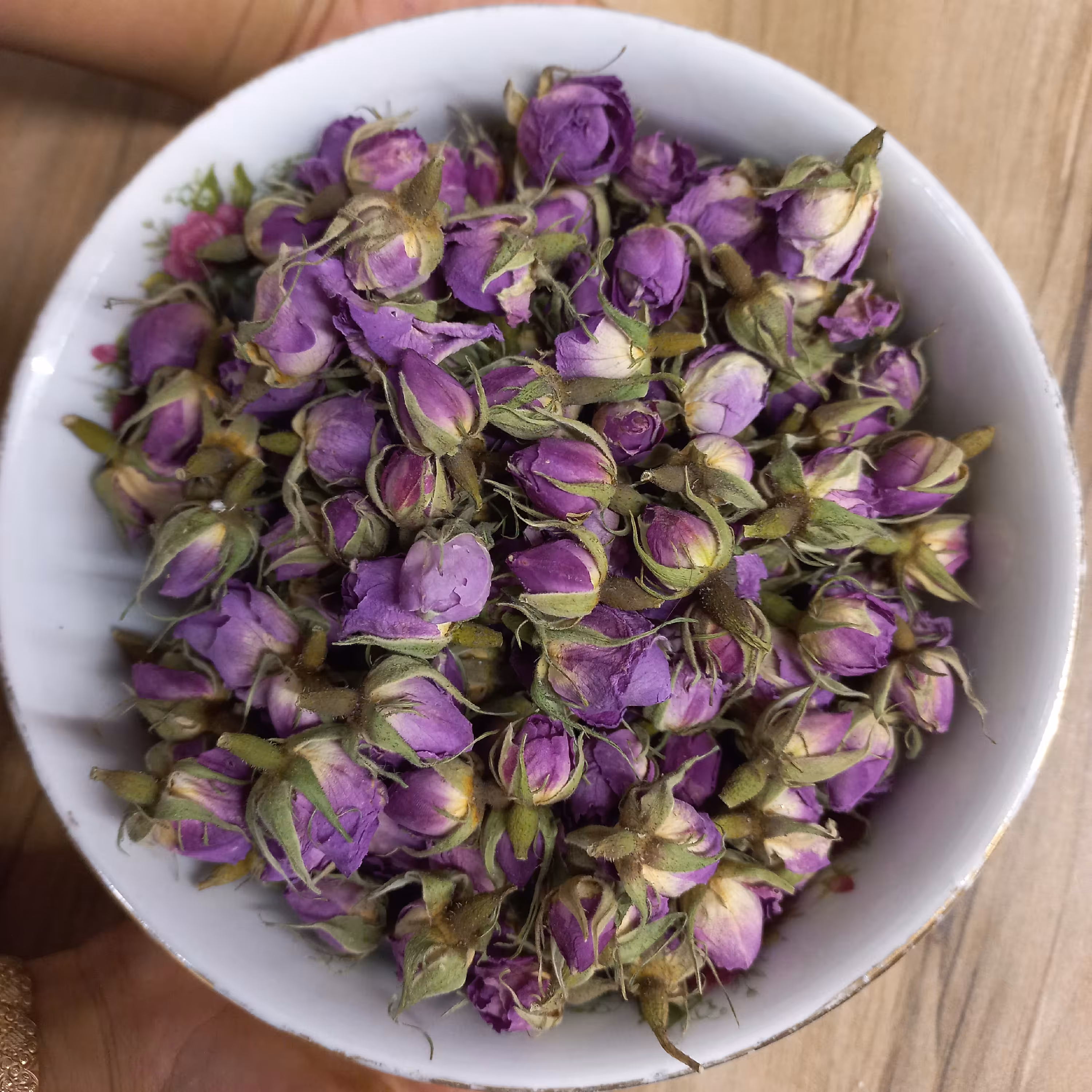 غنچه گل محمدی معطر و تازه در بسته های 50گرمی 