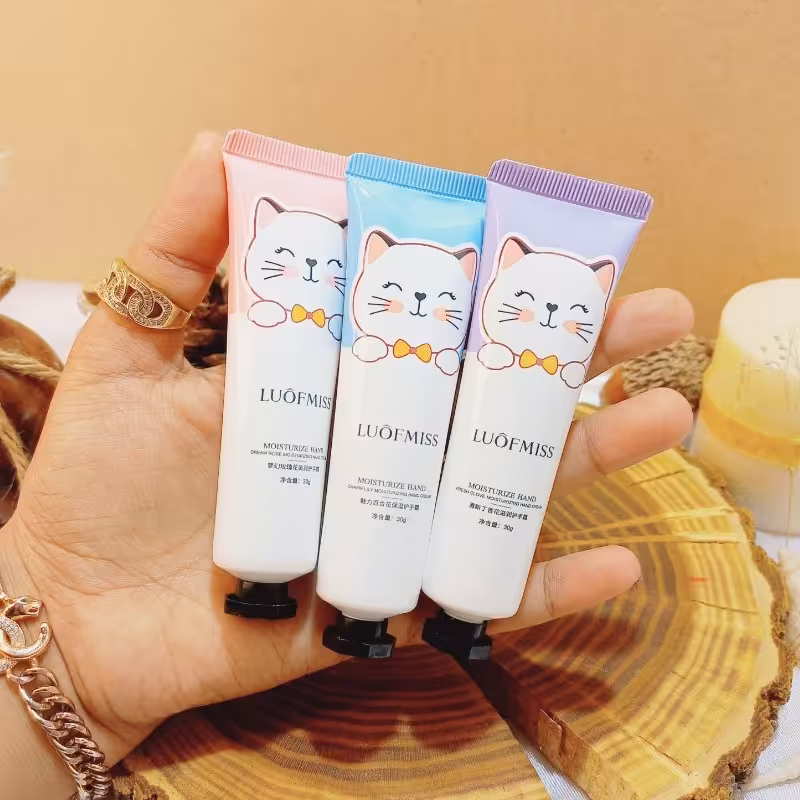 کرم دست گربه ای لوف میس