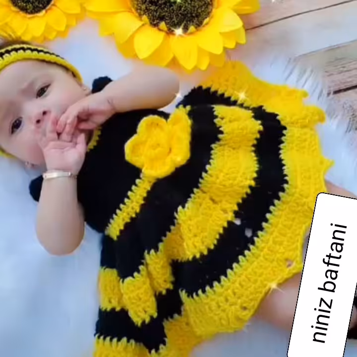 سیسمونی نوزادی سارافون زرد  مشکی هدبند وپاپوش برا زیر شش ماه قیمت نسبت به سایر کودک متغیر ه