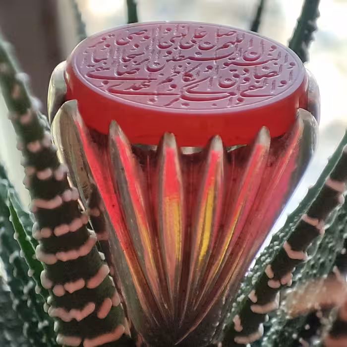 انگشتر عقیق یمن کهنه باخط زیبا هنردست و رکاب دستساز  انگشترفاخر و کلکسیونی