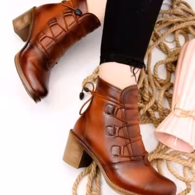 نیم بوت پاشنه دار