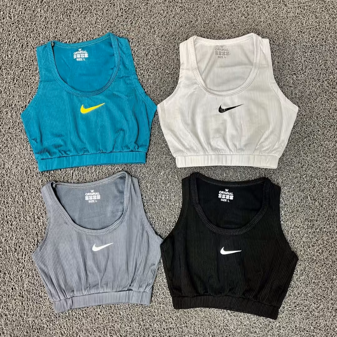 نیم تنه تک زنانه nike
رنگ مشکی
جنس پارچه نیم تنه فلامنت لاکرا دار استخوانی
L xl xxl  3x