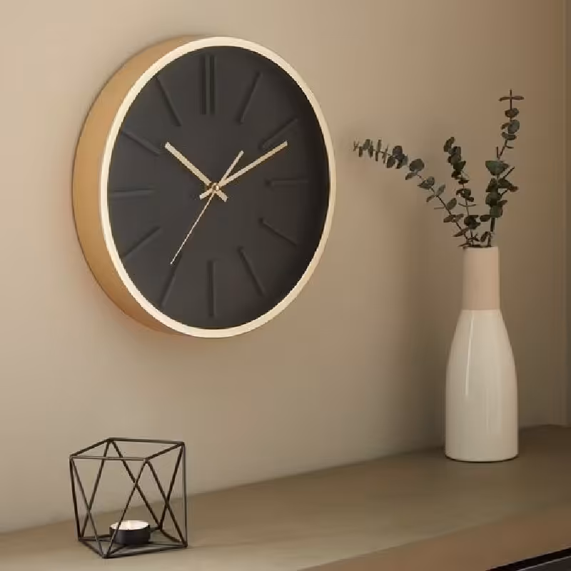 ساعت دیواری گرد سایز   37 سانتی  قاب طلایی صفحه مشکی مات