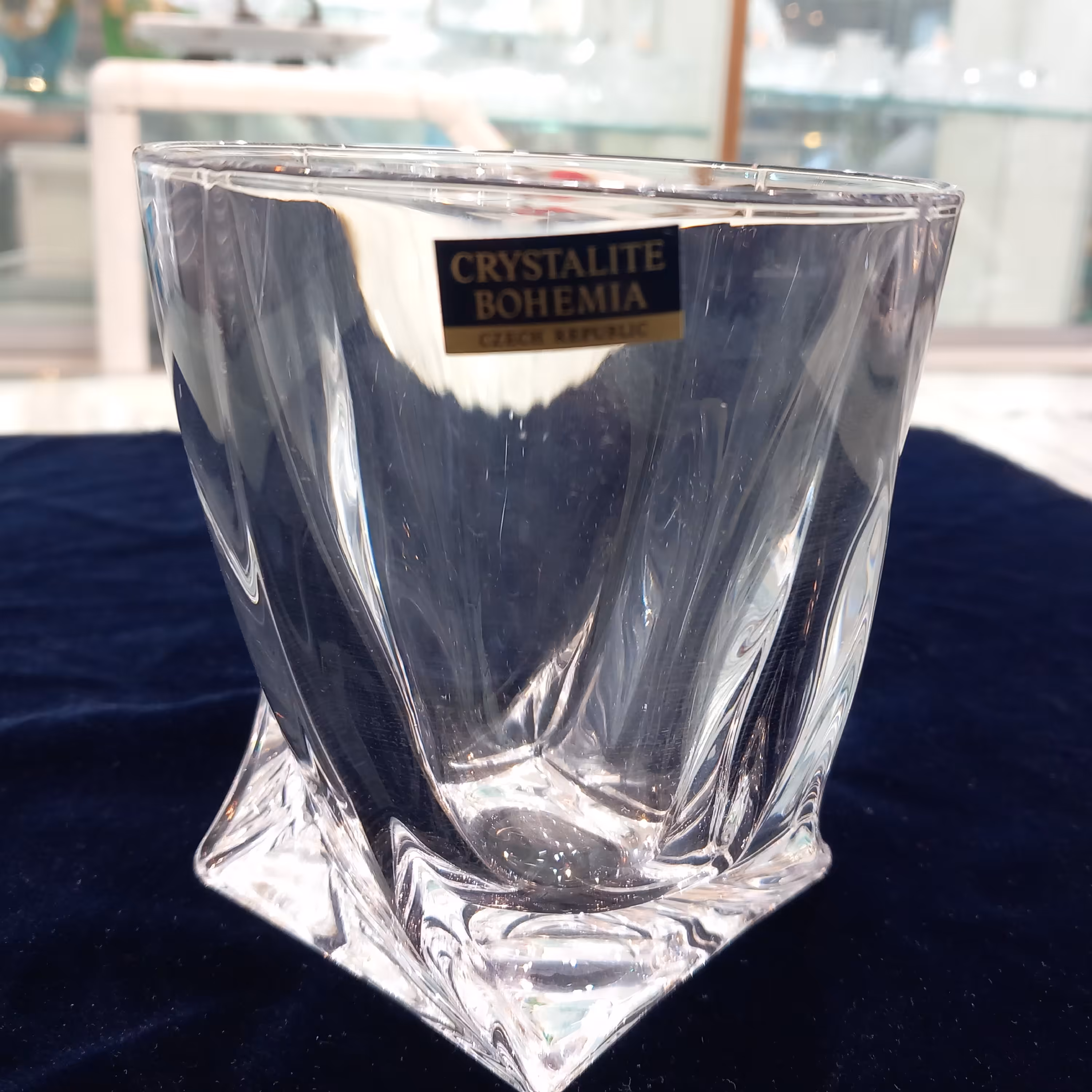 نیم لیوان کریستال چک طرح کوادرون اصل چک (6عدد،یک دست)