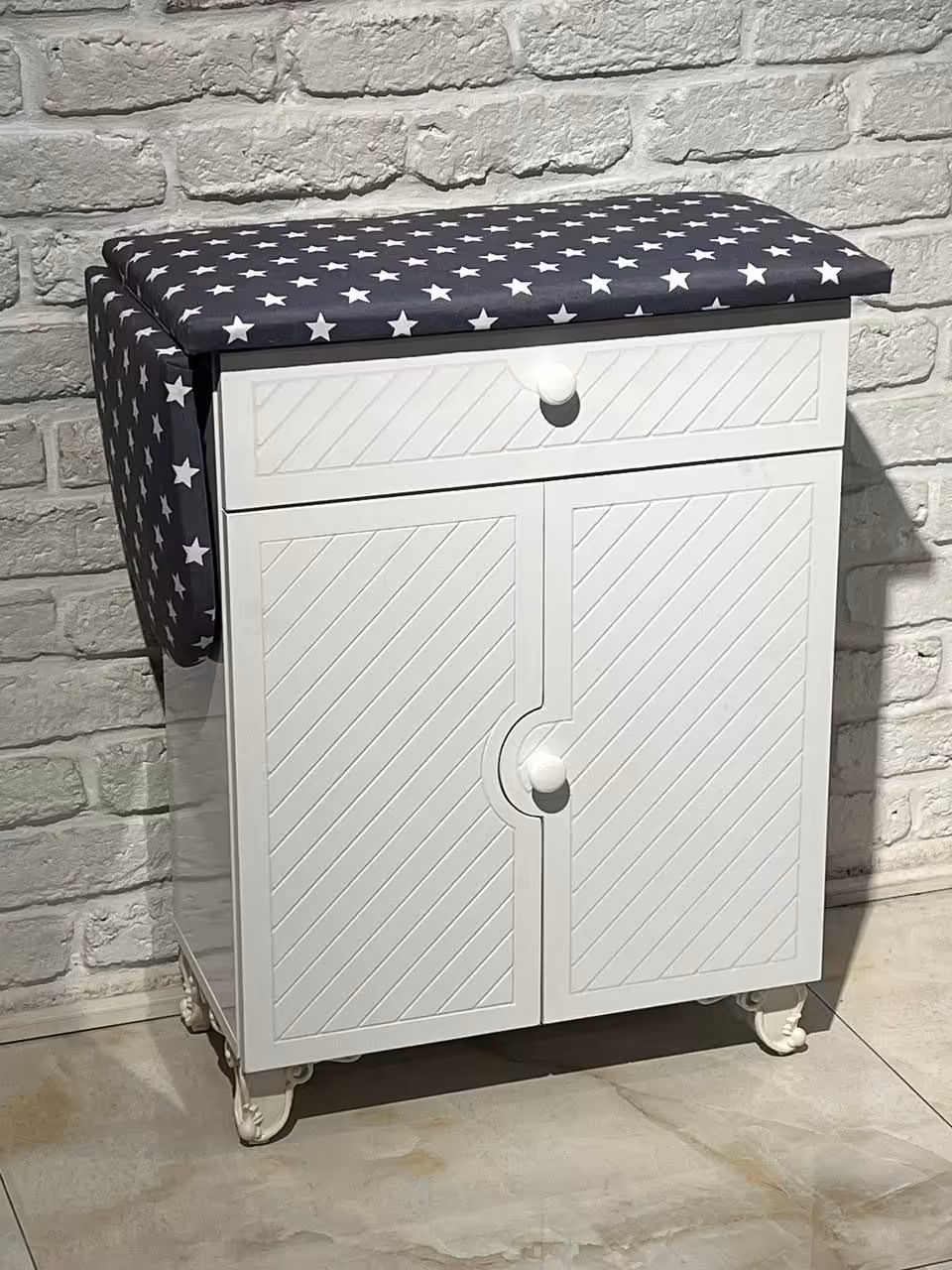 میز اتو و چرخ خیاطی  ، وکیوم ، سفید ، کد 900 | الین دکور