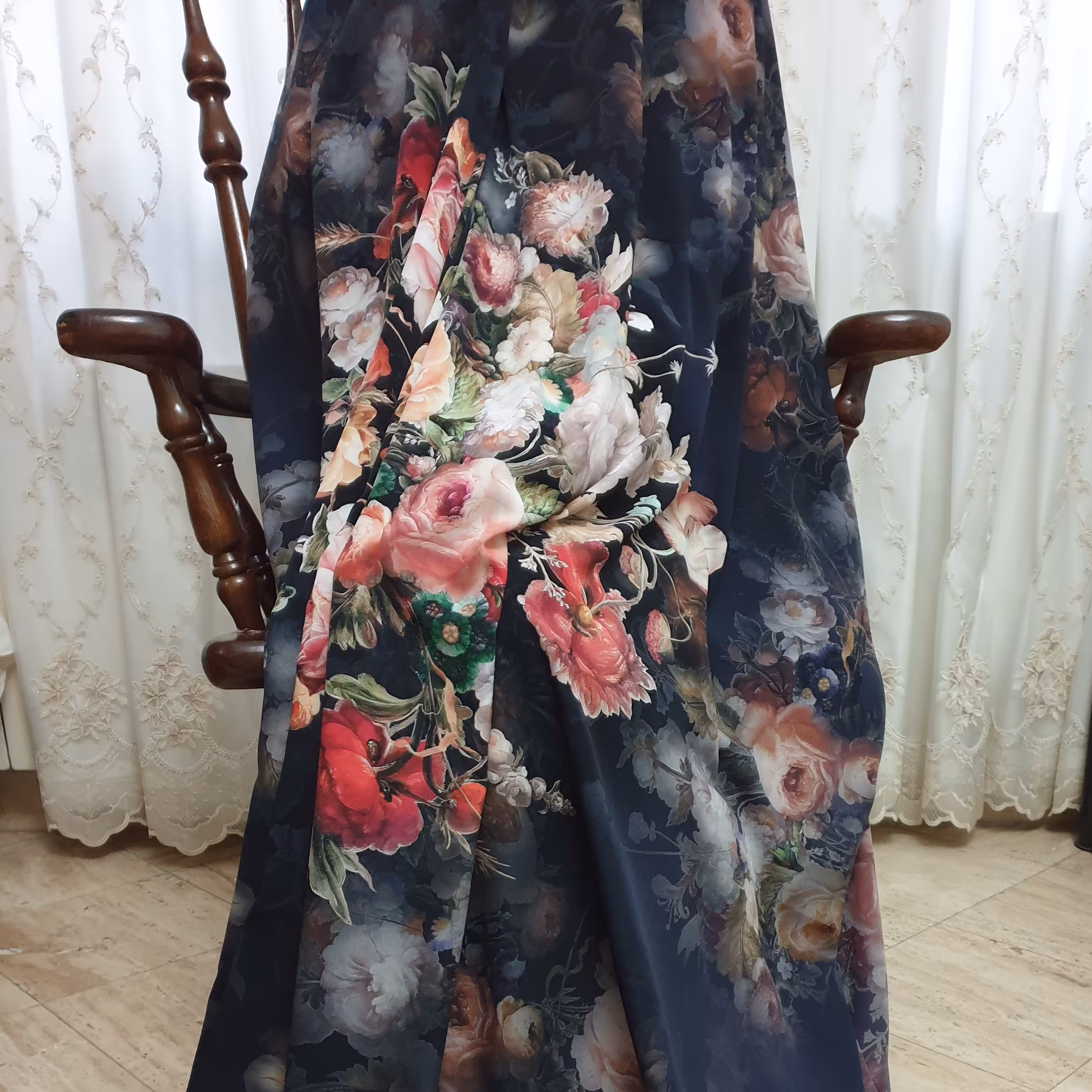 سیلک ابریشمی اندونزی زمینه بادمجانی تیره