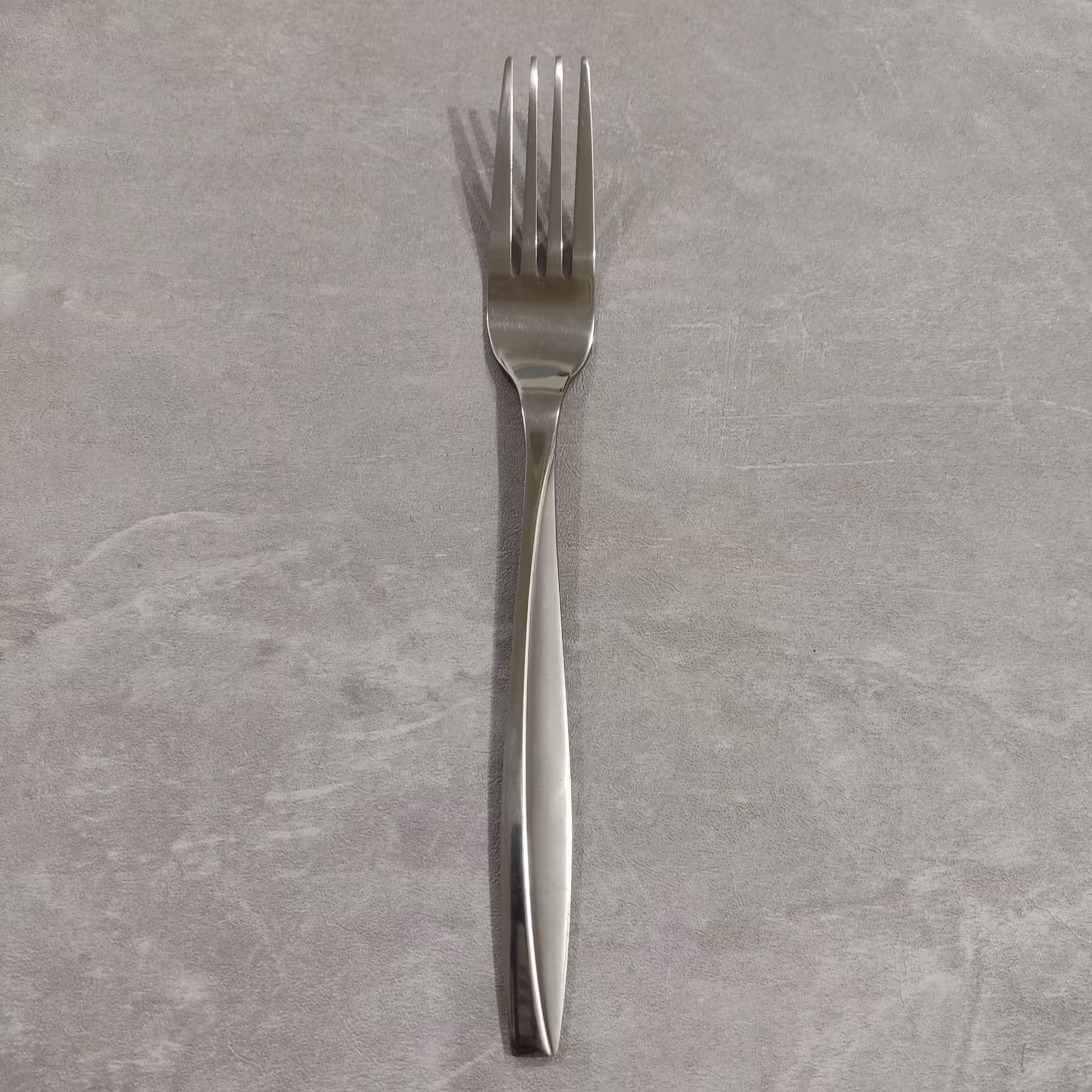 چنگال بزرگ.چنگال بادمجان.چنگال مرغ خوری1عدد طرح مایز  و طول27cmضخامت3میل STAINlESS  STEEL 18.10GERMANYواگنر آلمان .ماینز