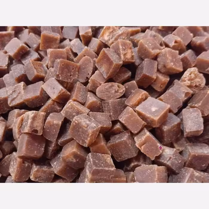 قند قهوه ای نیشکر فله با طعم گل محمدی 10 کیلویی | amazonchi