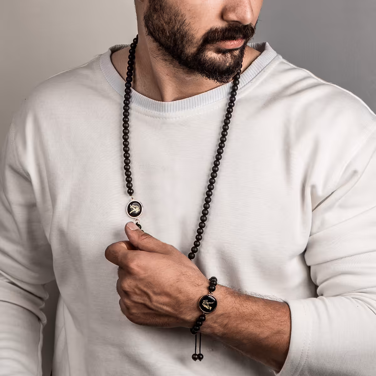 نیم ست مهره ای مشکی مدل Bahman