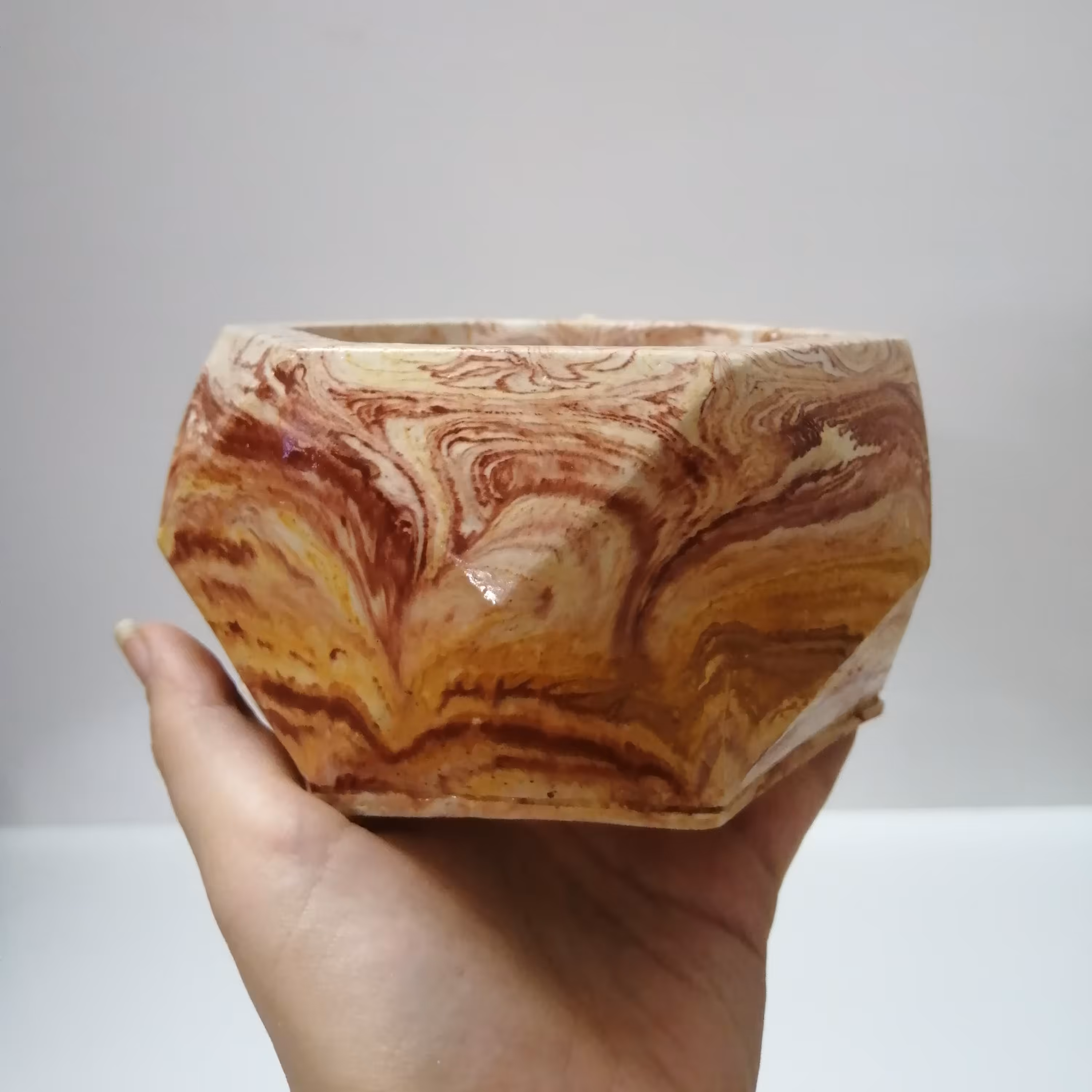 گلدان بزرگ در رنگبندی دلخواه قابل شستشو قابل سفارش در تعداد دلخواه 