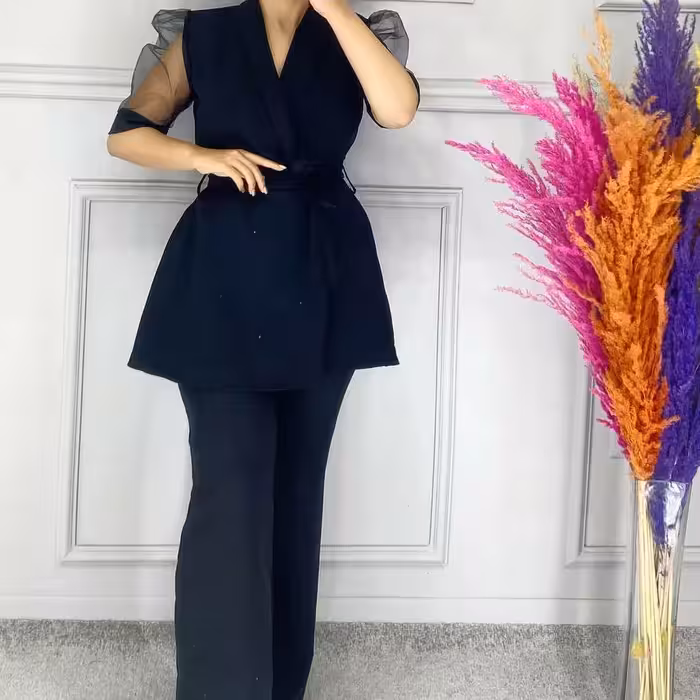 شناسه : #52442
نام : جورجیا دوتیکه با کمربند کد1
جنس : مازراتی تور ارگانزا سایز(1)36-38سایز(2)40-42سایز(3)44سایز(4)46قدک