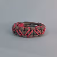 دستبند طرح قلب دارای رنگ‌بندی (پاراکورد)