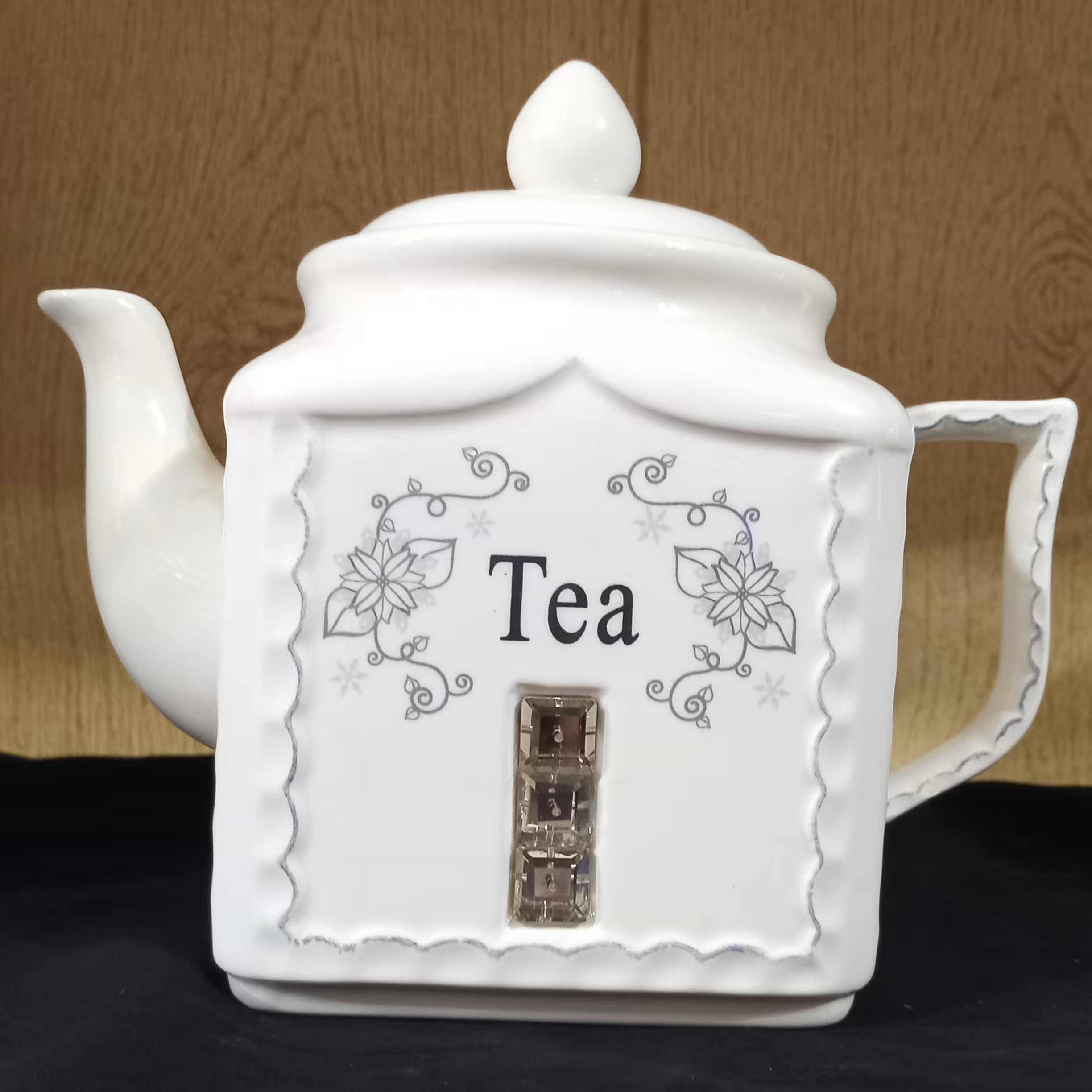 قوری چینی نگین دارسفیدیک لیتری ساخت کشورچین