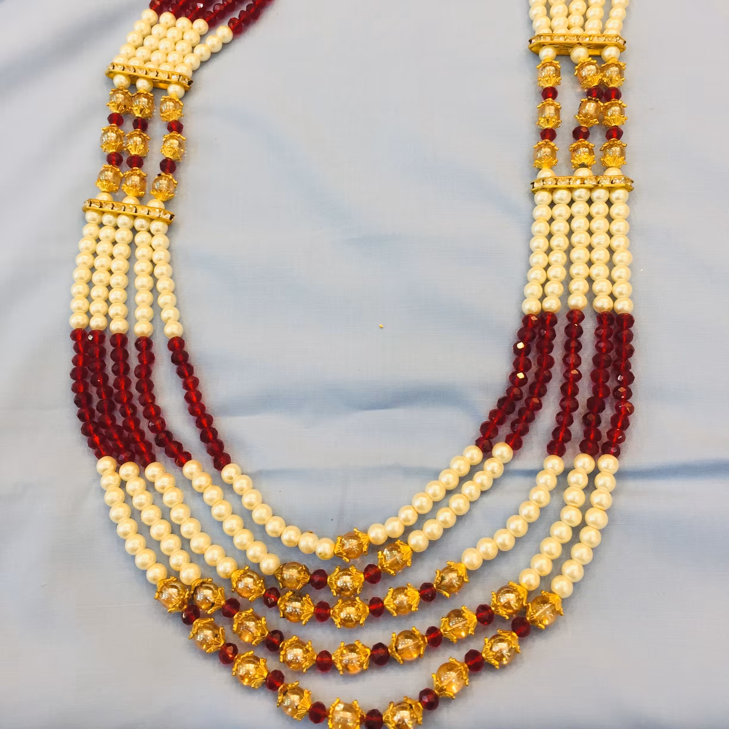 رو لباسی  ......(گردنبند آویز   )