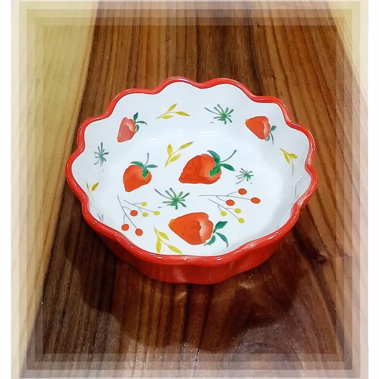 کاسه لب کنگره طرح دار سرامیک 