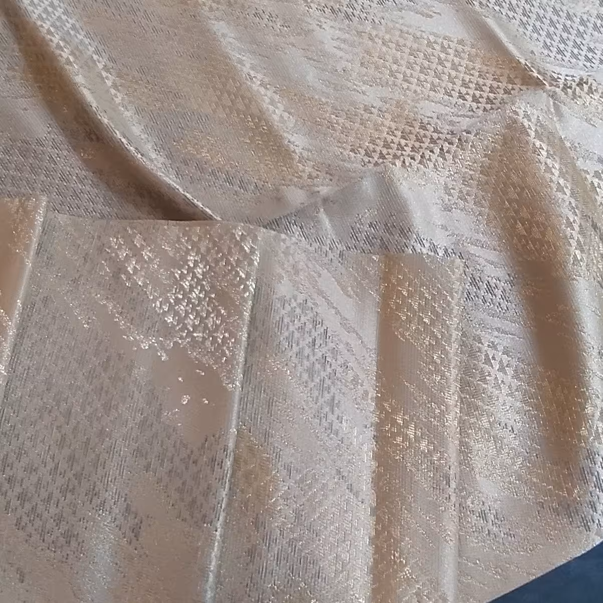 پارچه پرده ساتن طرحدار