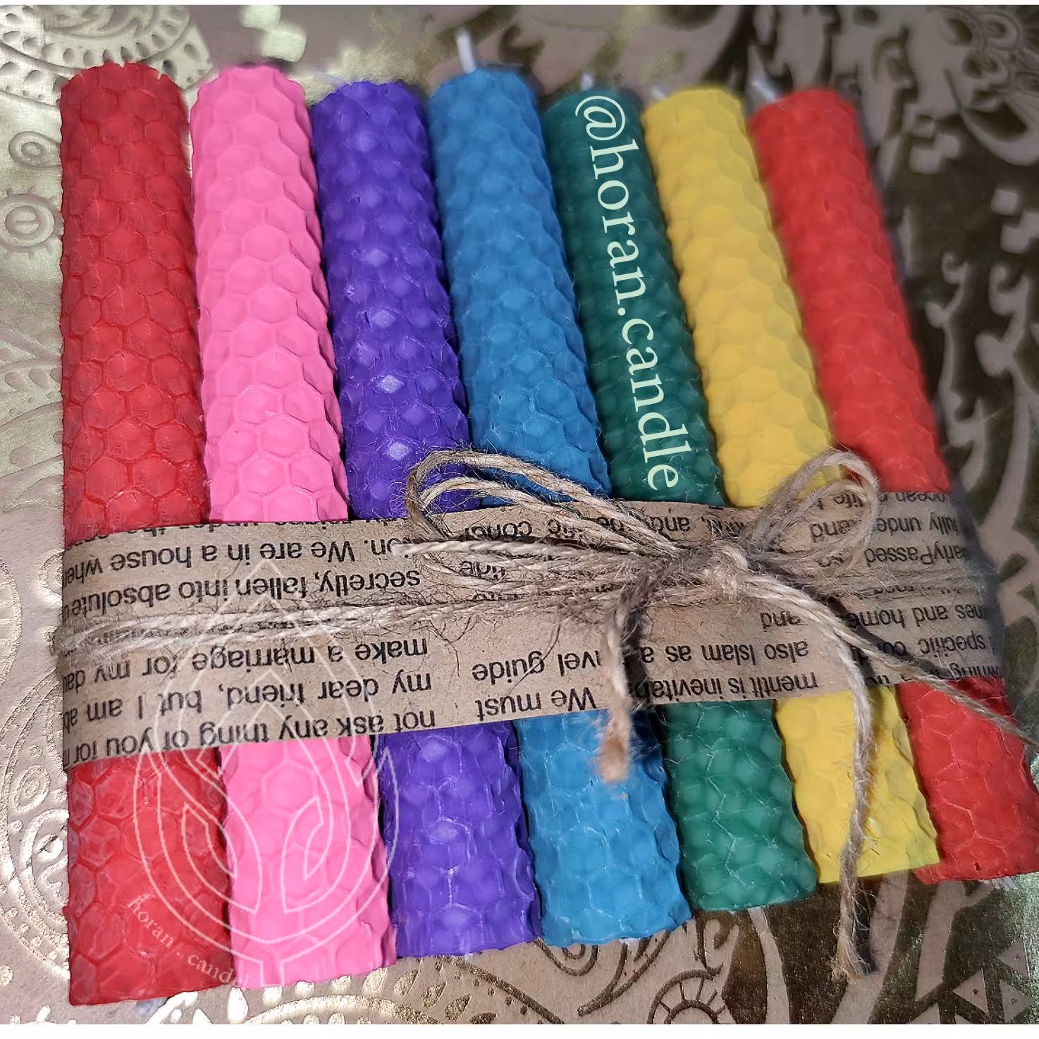 شمع موم عسل هفت رنگ مخصوص  مدیتیشن هدیه کادویی 7 عدد شمع ارتفاع 18 قطر 1 سانت مناسب جهت مدیتیش صنایع دستی