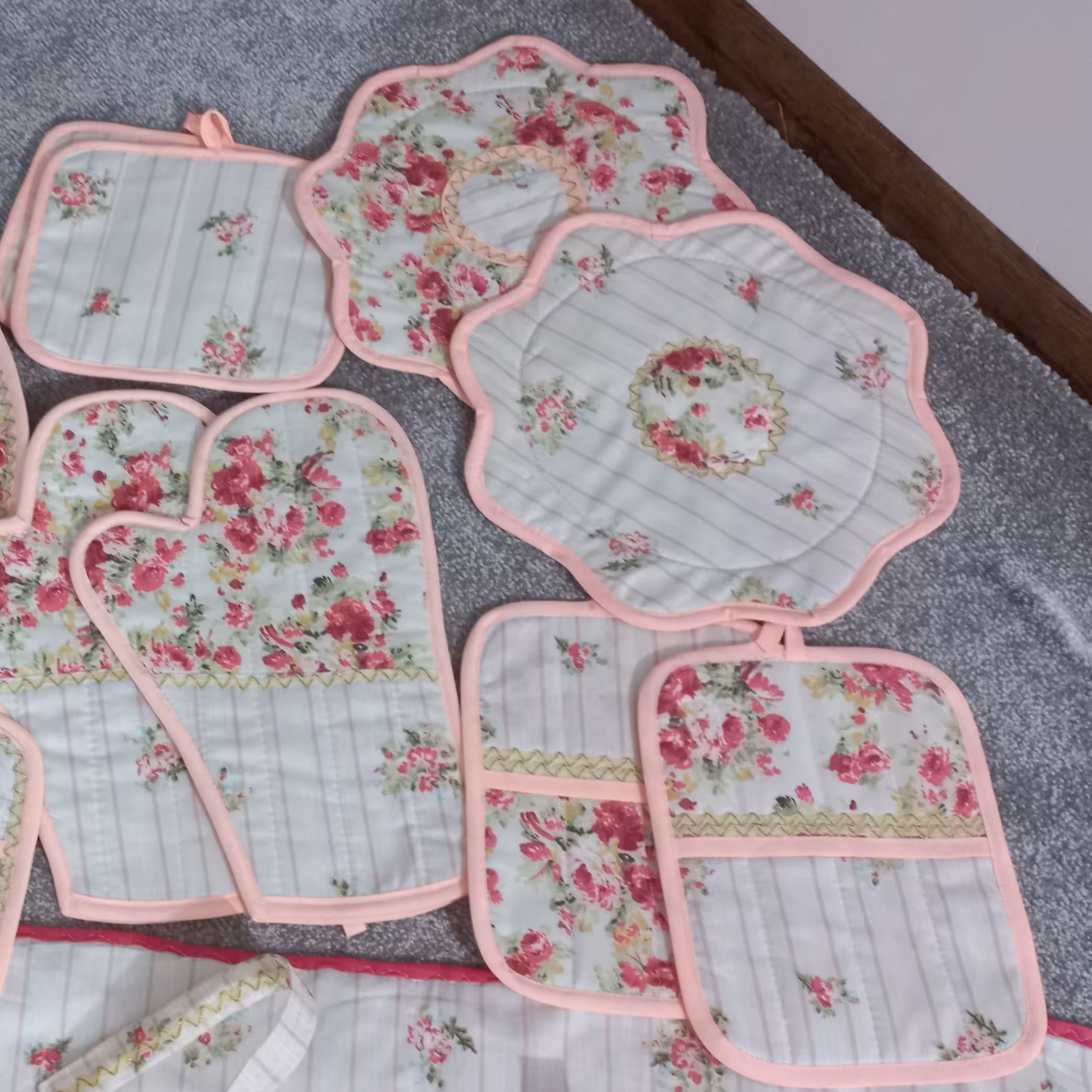 سرویس آشپزخونه  16 تیکه جنس کتان نخ 