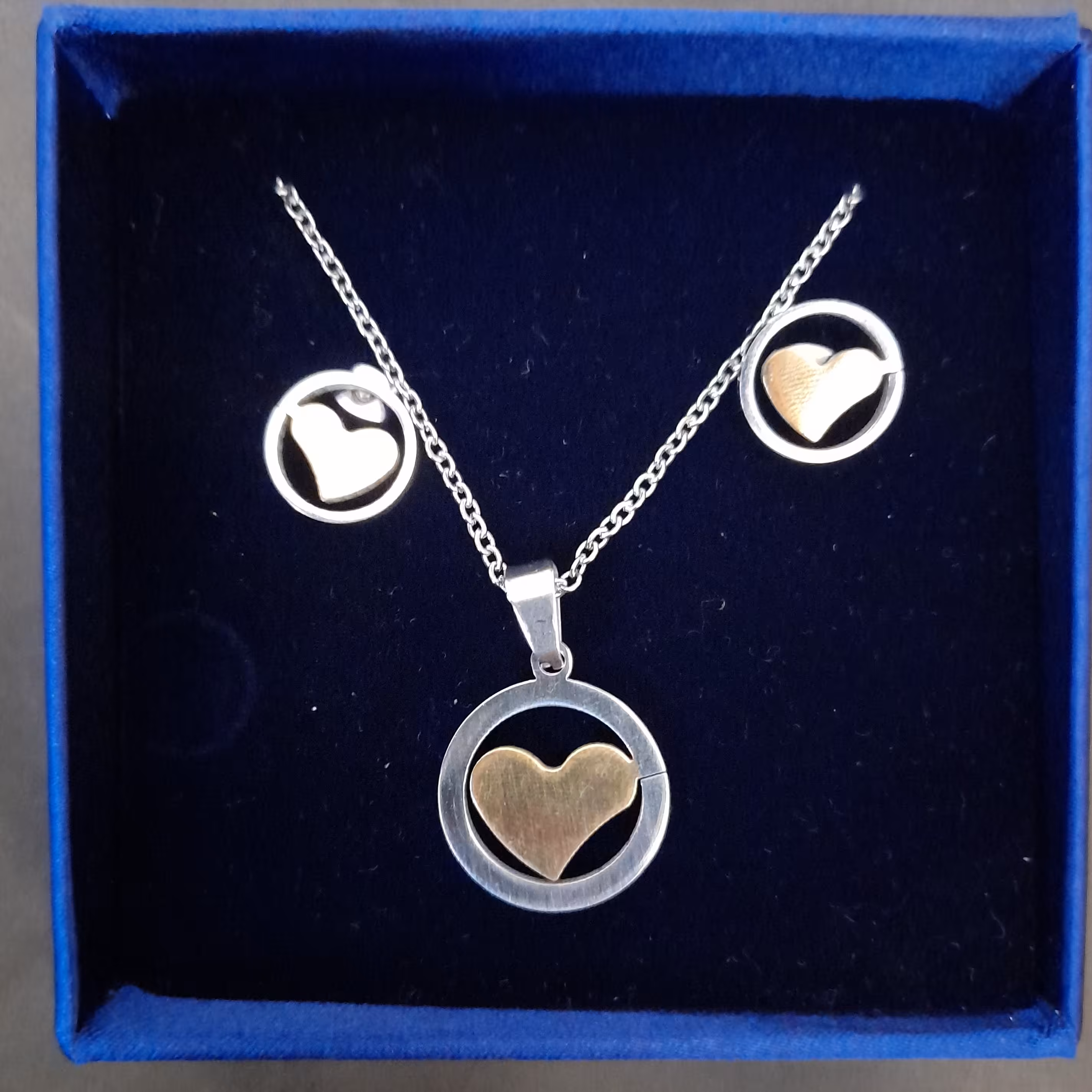 نیم ست استیل قلبی دو رنگ،پلاک زنجیر و گوشواره