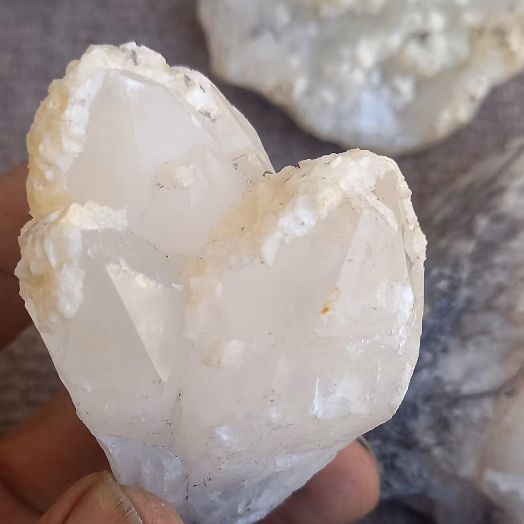 سنگ قیمتی کوارتز بلور درشت
