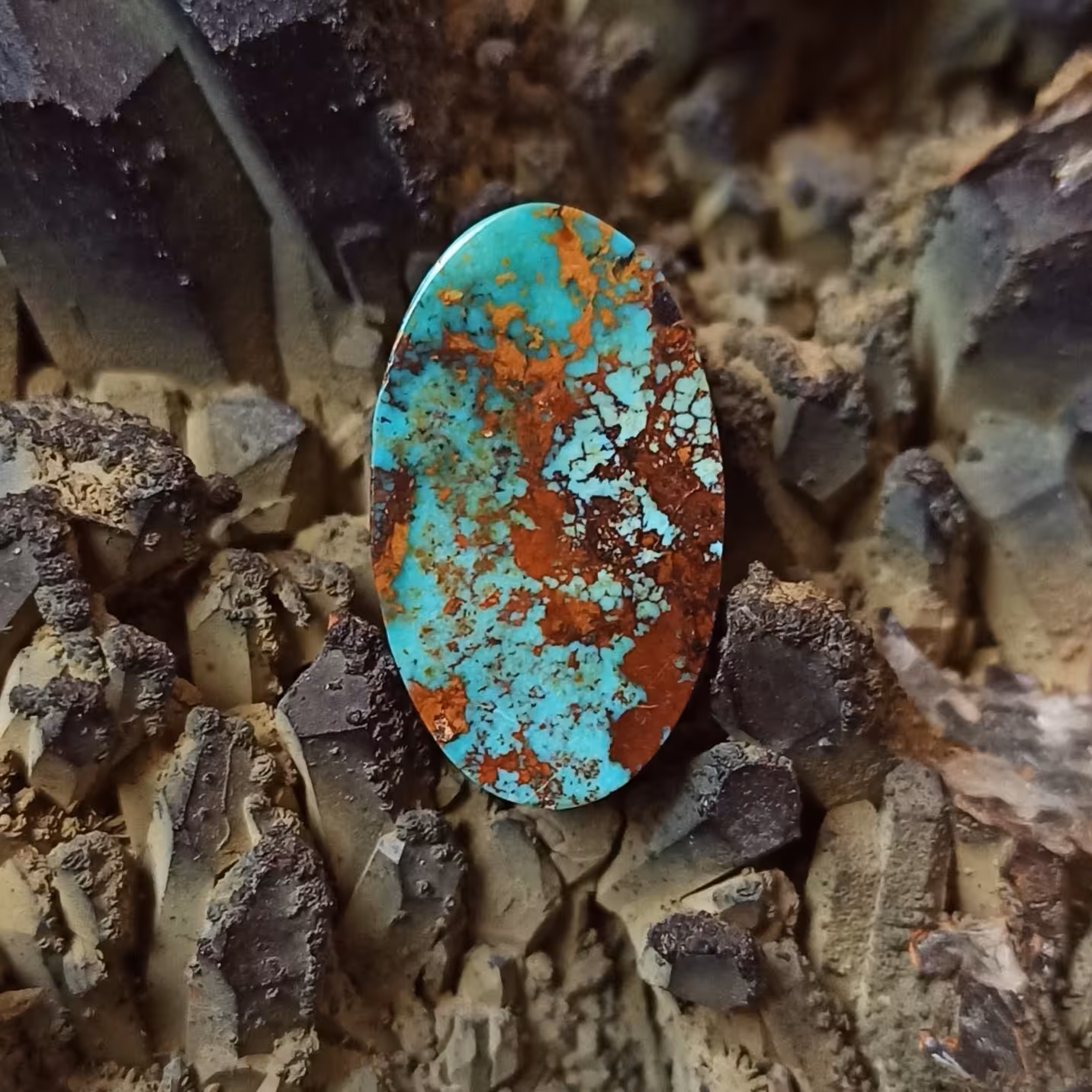 نگین فیروزه نیشابوری سبز مغز دار طبیعی احیا نشده F19