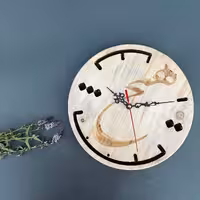 ساعت دیواری چوبی طرح هیچ - قطر 25