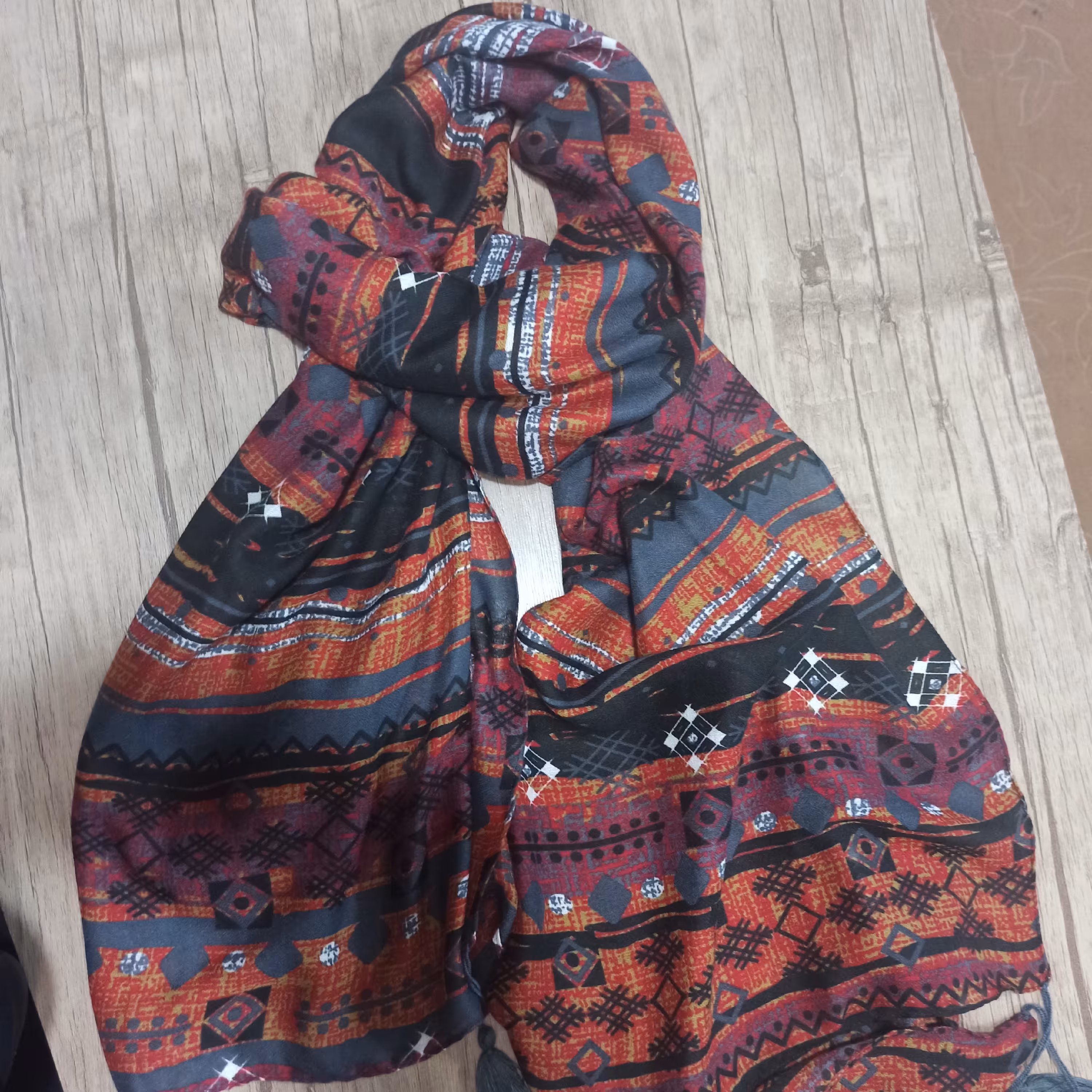 شال نخی بهاره منگوله دار  عرض 80 طول 190