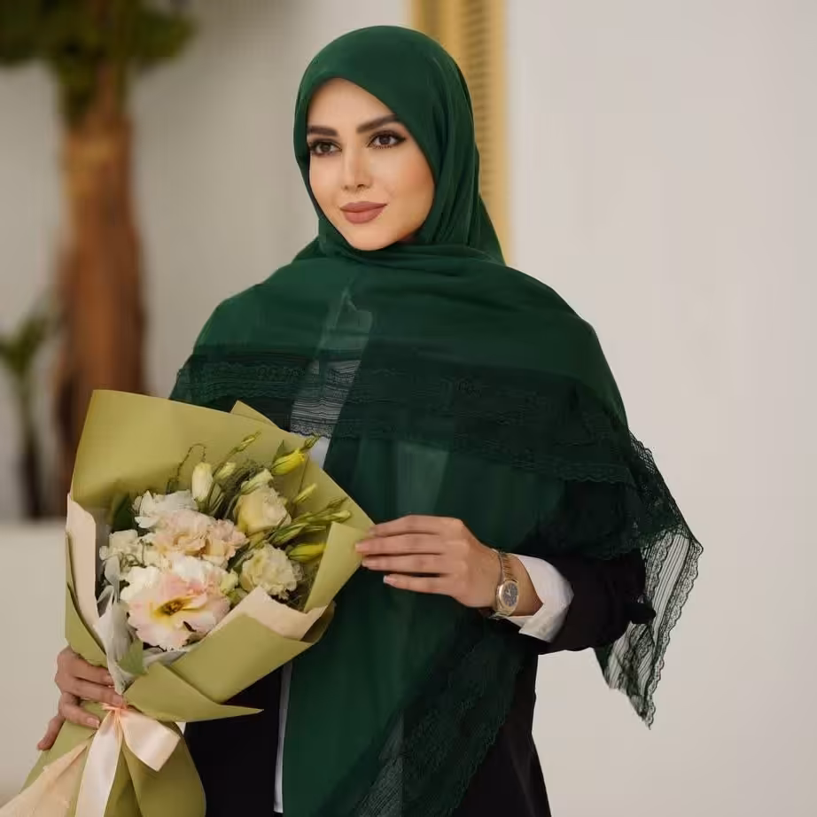 روسری نخی گیپور دار با رنگ بندی جذاب قواره 140