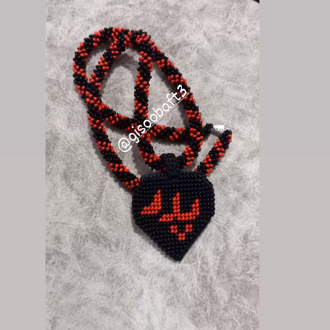 گردنبند زندان بافت با طرح پدر و مادر و طرح سفارشی