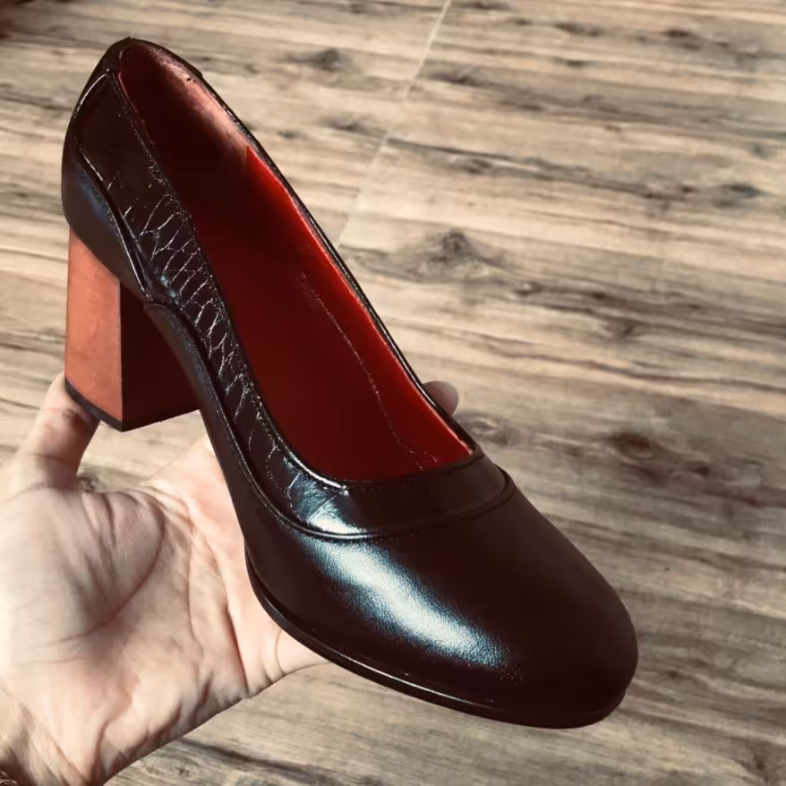 کفش چرم طبیعی زنانه پاشنه چوبی مجلسی فقط سایز 37و36 موجوده
