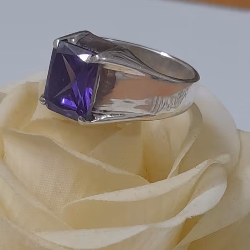 انگشتر  اماتیس