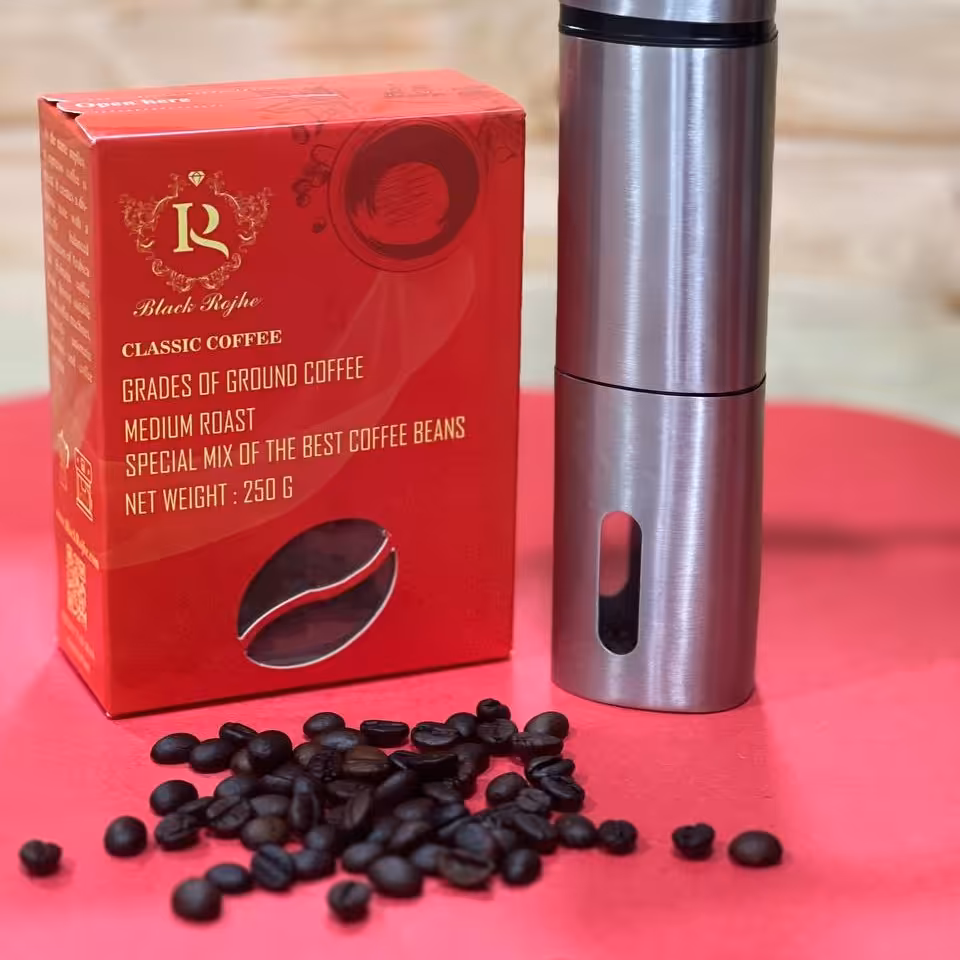 قهوه BlackRojhe-بلک روژه 70ربوستا 30 عربیکا رست مدیوم آسیاب شده در بسته بندی سوپاپ دار 250 گرمی. 