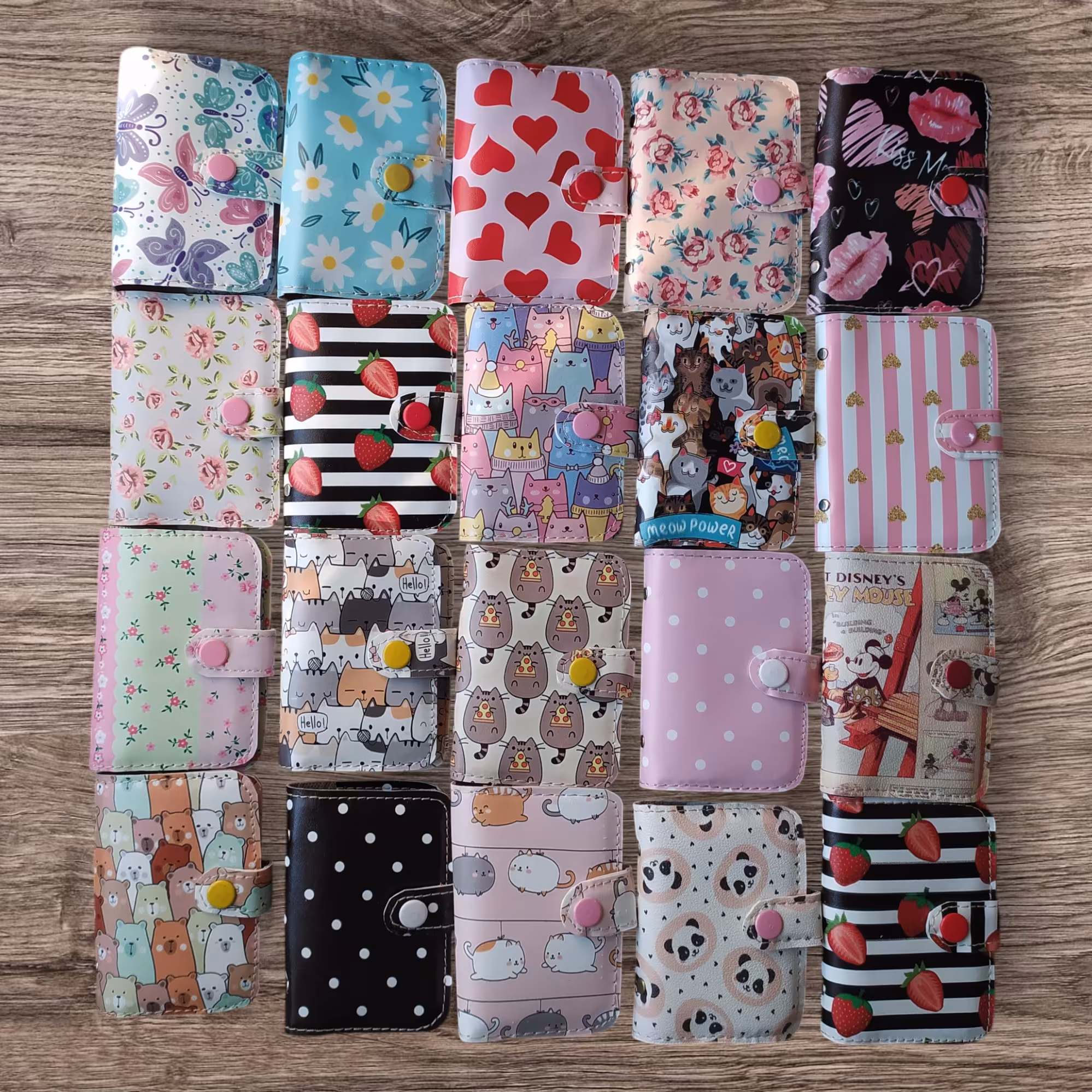 جاکارتی  چرم فانتزی تک و عمده . 8جای کارت .جادار  و کوچک 