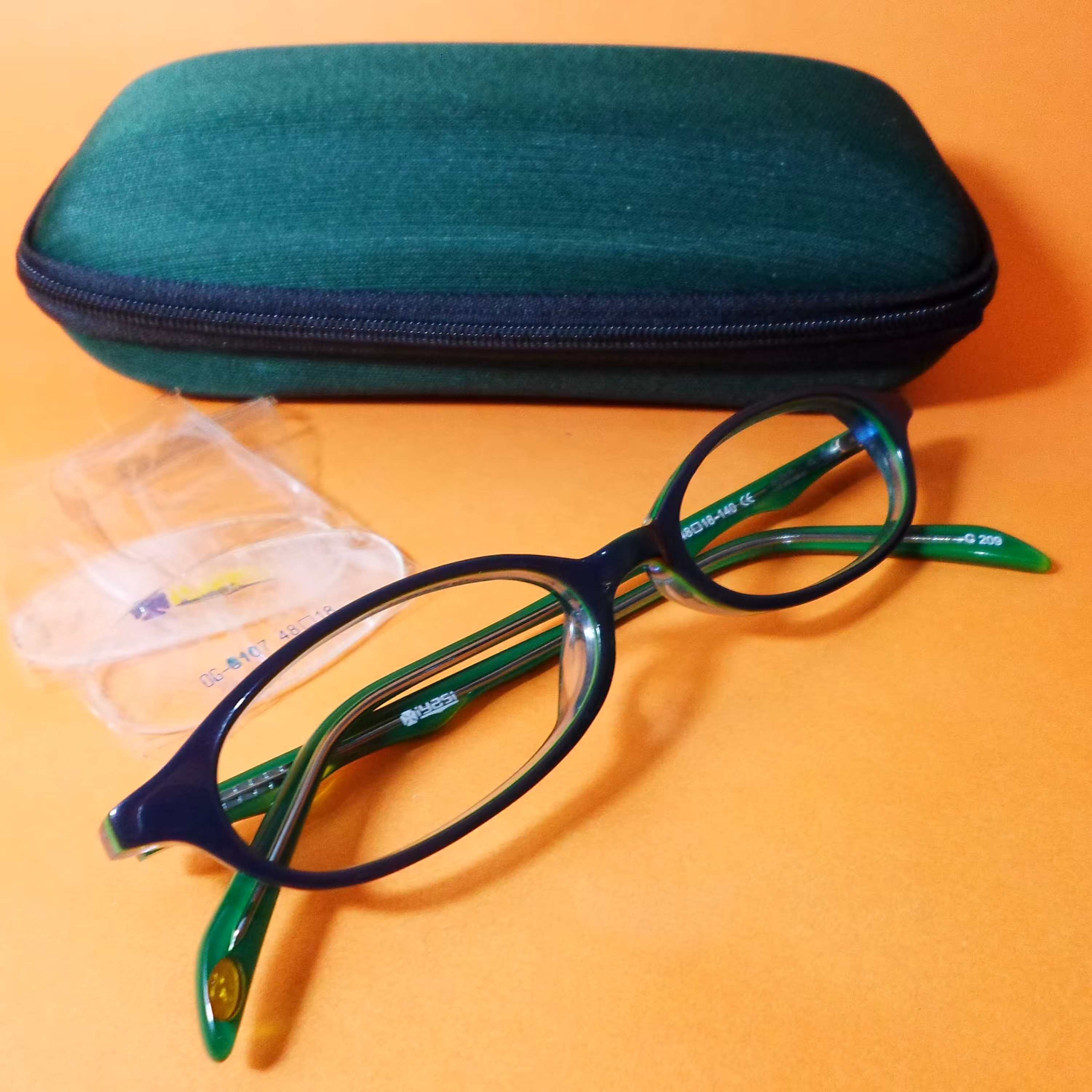 فریم عینک طبی نشکن تمام ژله ای مدل یشم