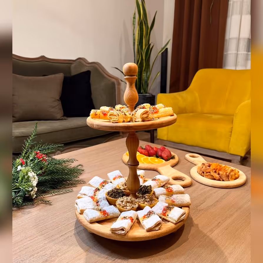 شیرینی خوری چوبی