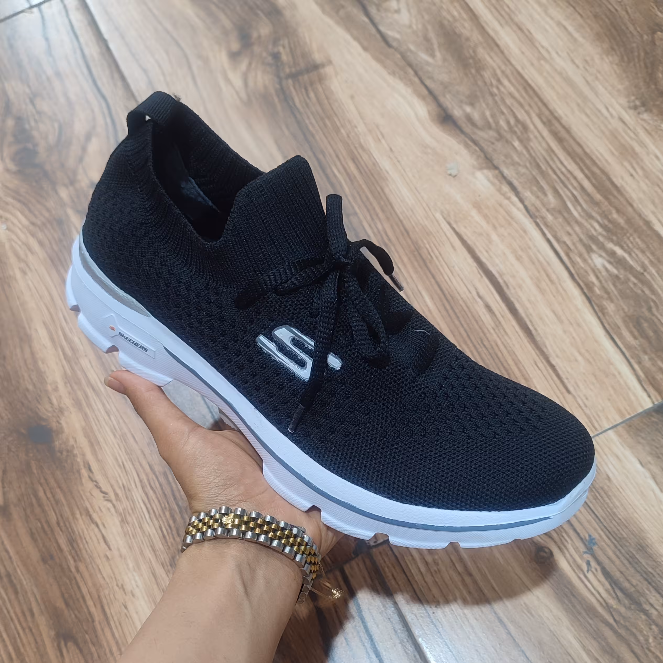 اسپرت اسکیچرز مدل پمپی