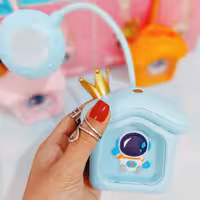 چراغ مطالعه کلبه فضانورد