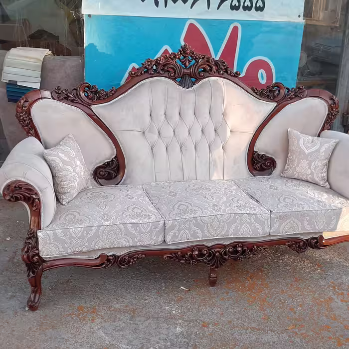 مبل مدل یاقوت کاری خواص و بینظیر کیفیت بالا استفاده از مرغوبترین مواد اولیه موجود در بازار کرایه به عهده مشتری 